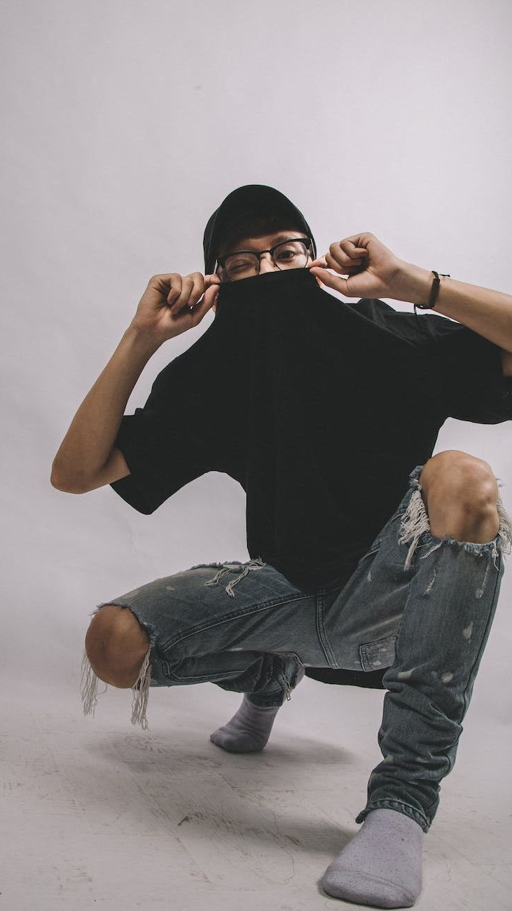 The Selvedge Saga: Unraveling the Craftsmanship of Men's Selvedge Denim
Translation: The Selvedge Saga: Unraveling the Craftsmanship of Men's Selvage Denim