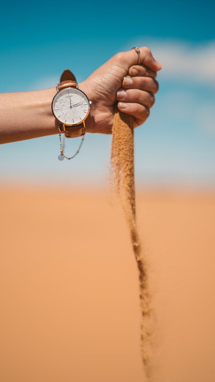 Digital vs. Analog Watches: What's Best for You?