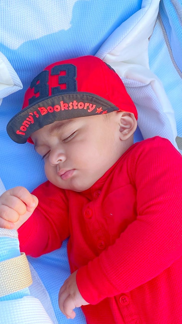 How to Choose the Perfect Accessories for a Baby Boy Under One: Tips for Moms