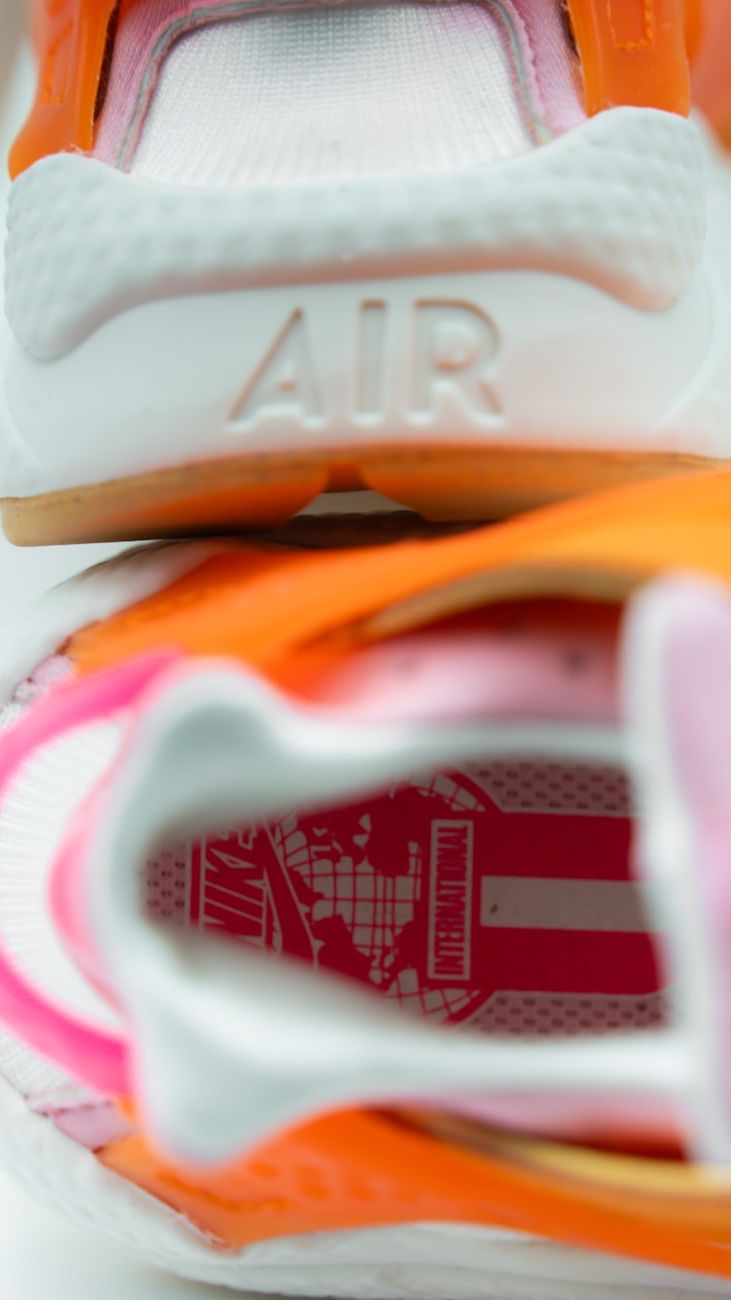 Style and Speed: How to Choose the Perfect Athletic Shoes for Girls