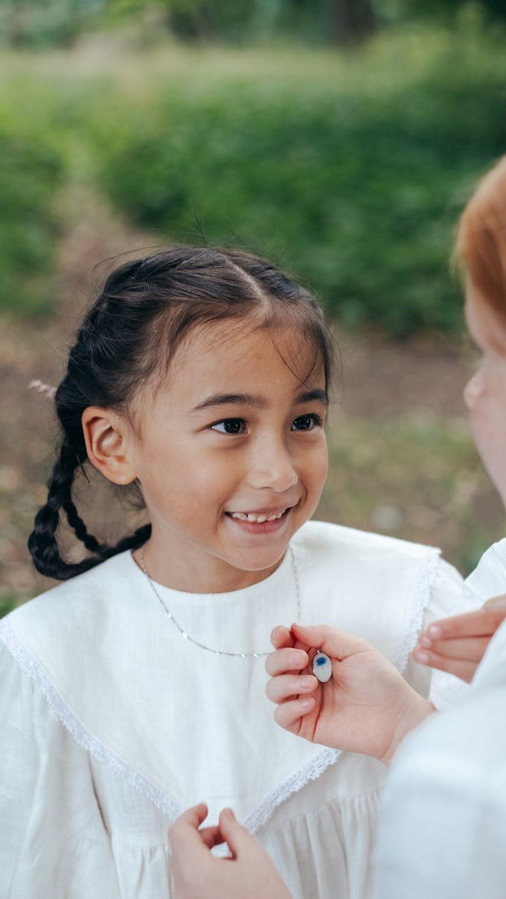 Sparkle & Personality: The Best Necklaces for Girls This Season