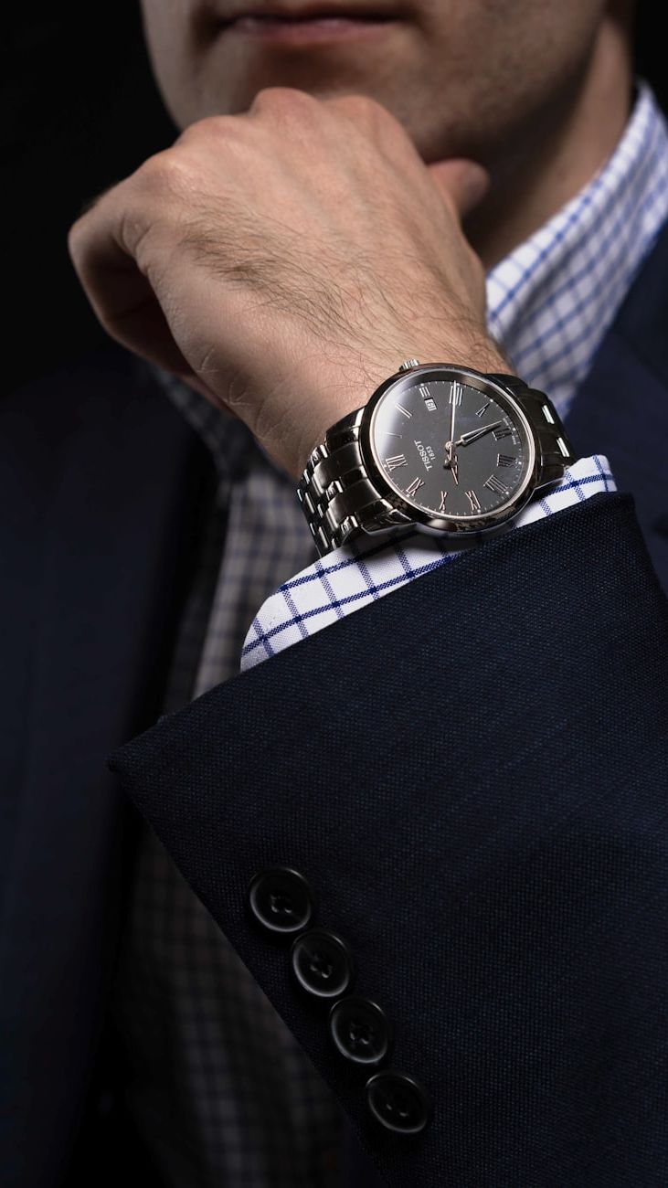 Modern Men’s Watches: Style, Status, and Technology in One Accessory