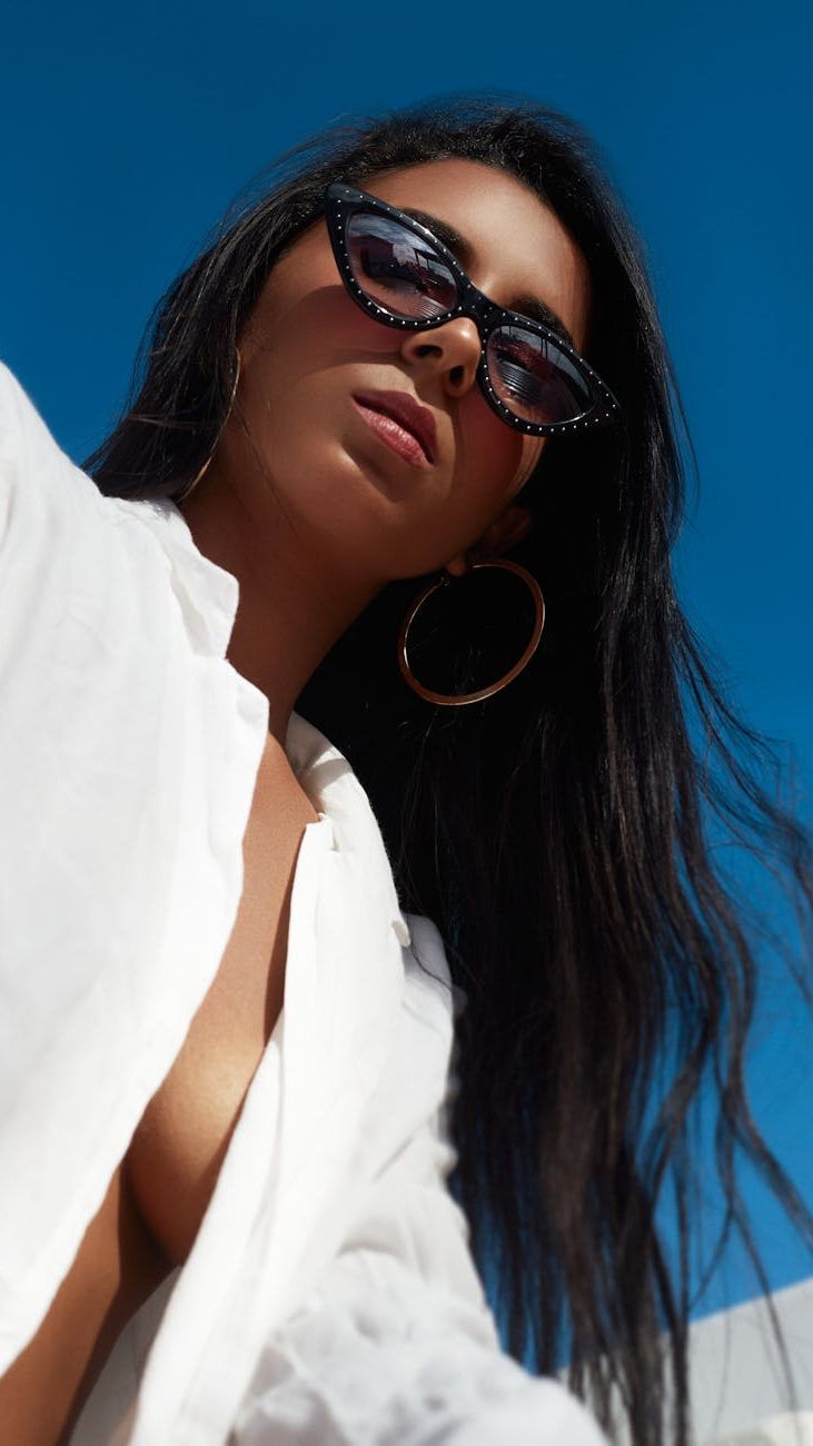 Stylish Women's Sunglasses: Which Frames Are Trending in 2025?