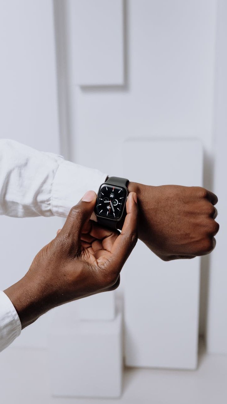 Technology on the Wrist: Men’s Smartwatches 2025