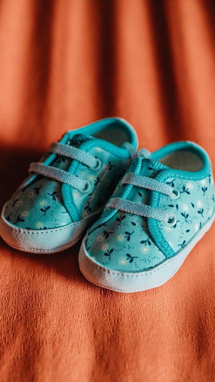 Tiny Sneakers, Big Style: Choosing the Best Baby Boys Shoes for Summer 2025