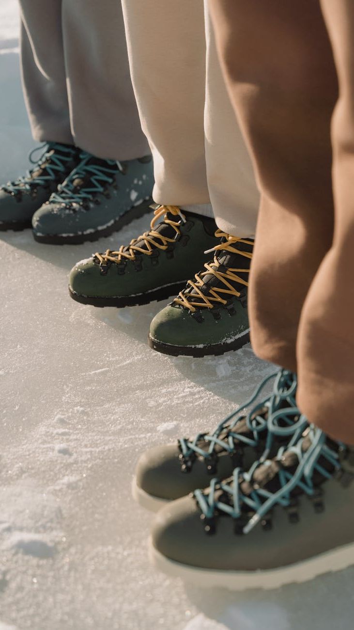 Your Go-To Pair: Top Men's Outdoor Shoes for City and Nature