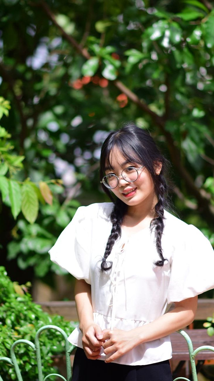 5 Stylish Looks with Tops and Blouses for Young Fashionistas