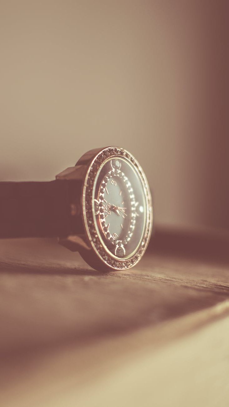 The Power of Complications: Women's Luxury Watches Beyond Timekeeping