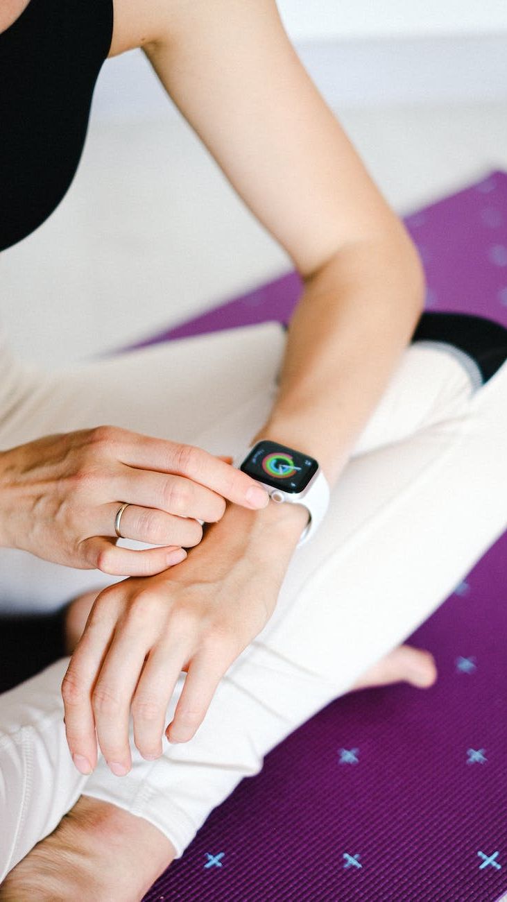 Tech rencontre la mode: personnalisation des bracelets de montre connectée pour les filles adeptes de technologie