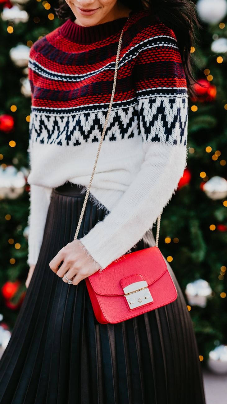 Embroidered Sweater for Girls: How to Add a Stylish Twist to Your Outfit