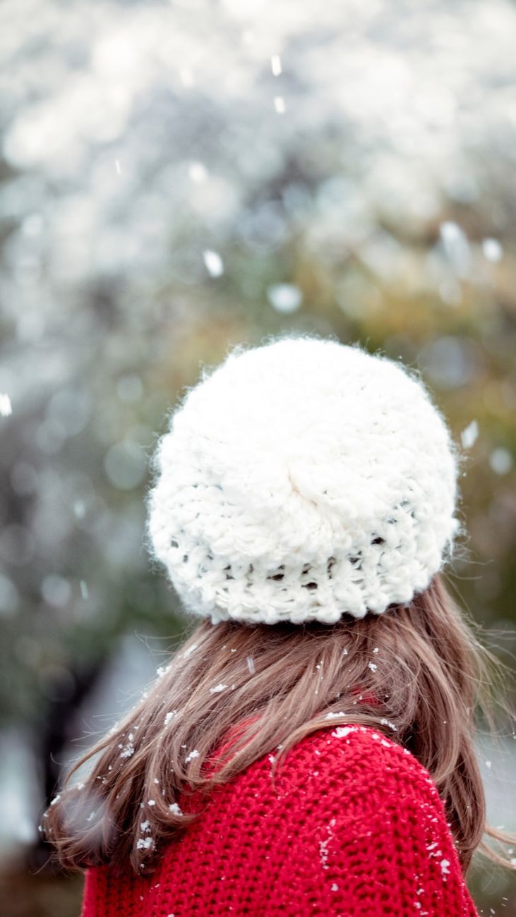 Fashionable Headwear for Girls: From Cute Caps to Cozy Hats