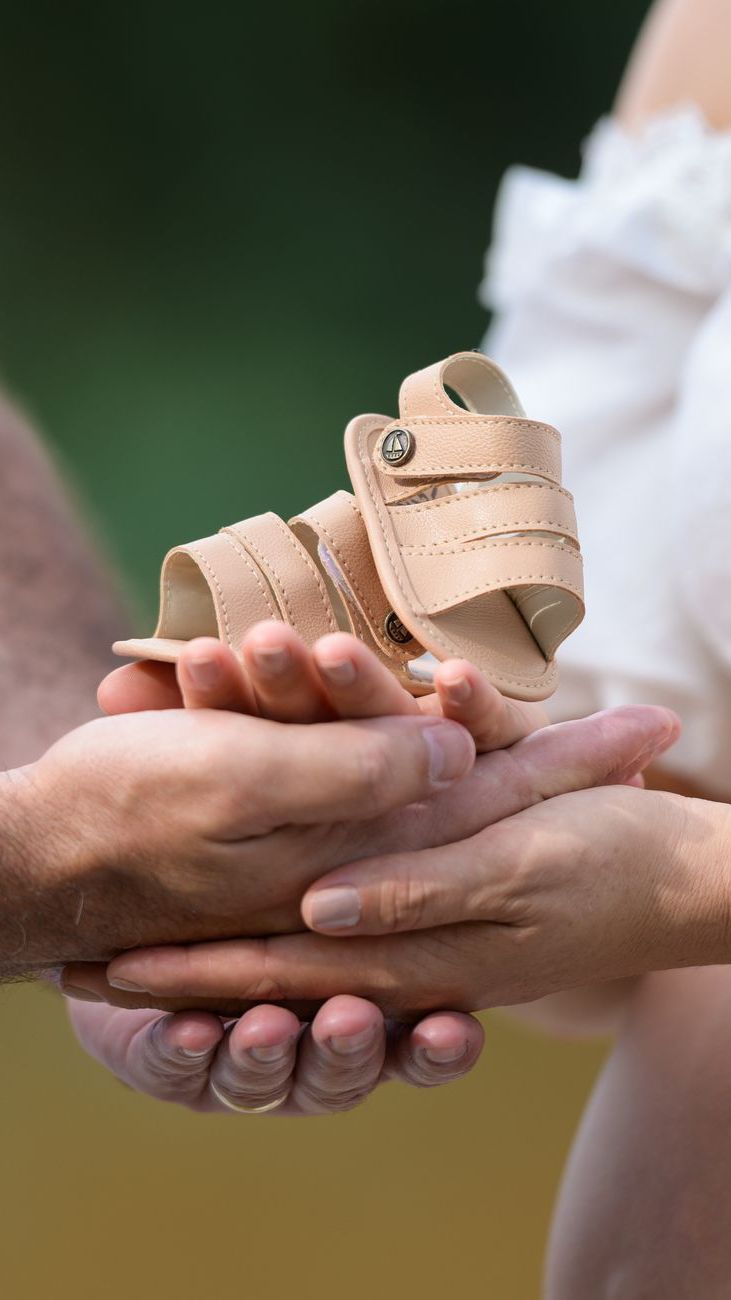 First Sandals for Baby Girls: How to Choose a Comfortable Pair for Summer