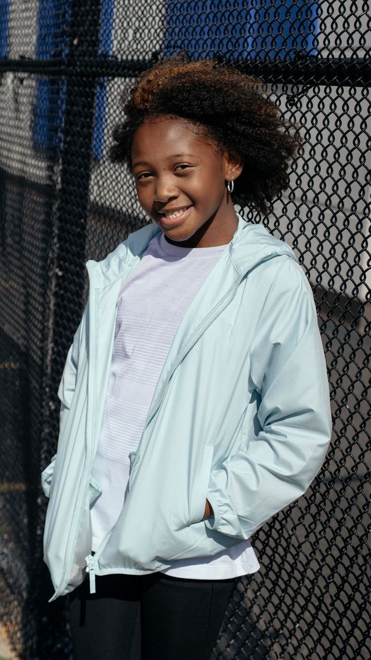 Hooded Jacket for Girls: A Practical Choice for Active Walks