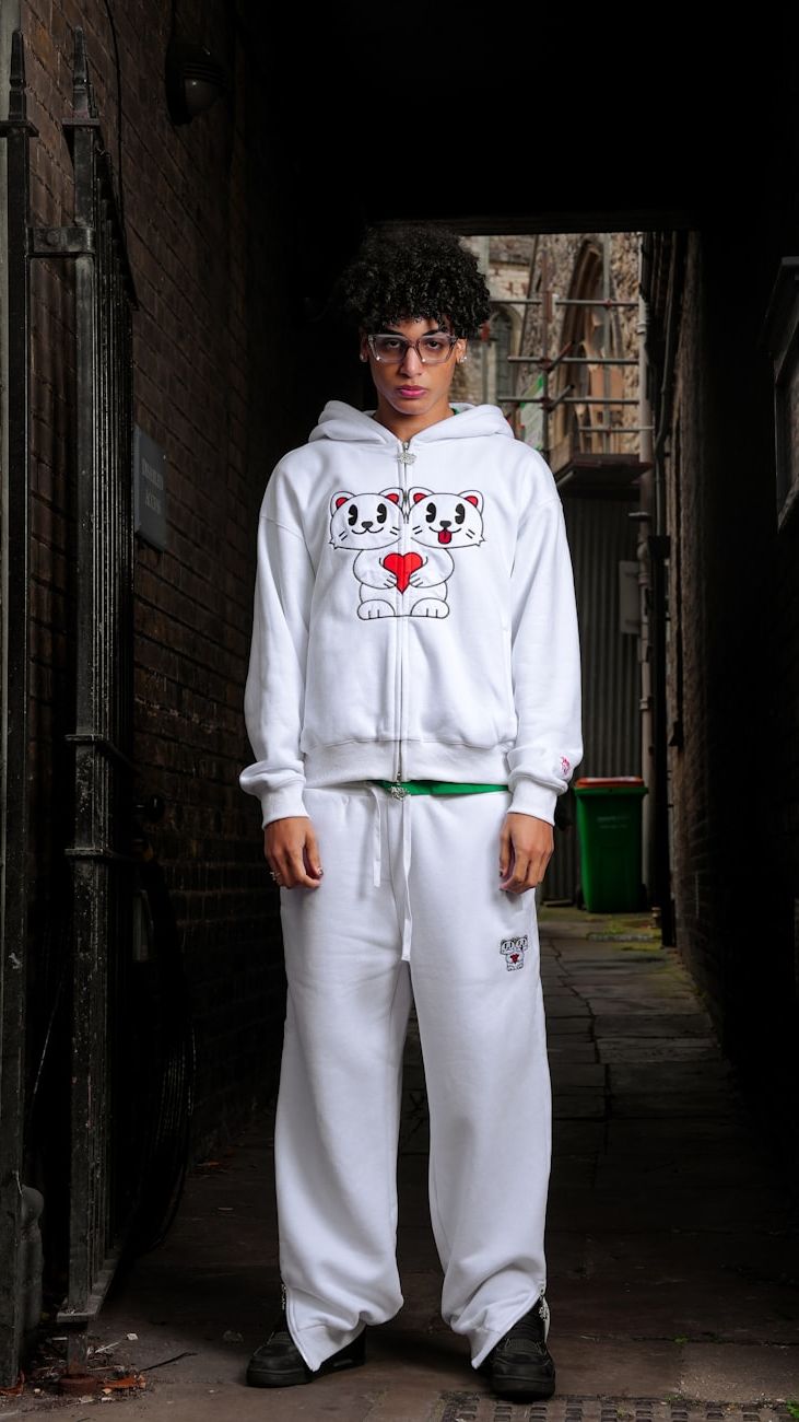 Hoodies for Boys: Top Styles of the Season With and Without a Hood