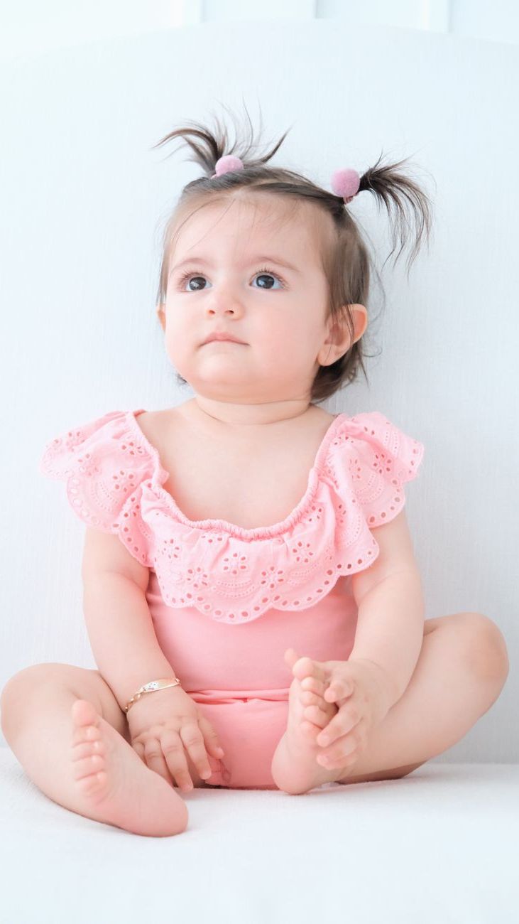 How to Choose the Right Clothing Size for a Baby Girl: Tips to Avoid Common Mistakes
