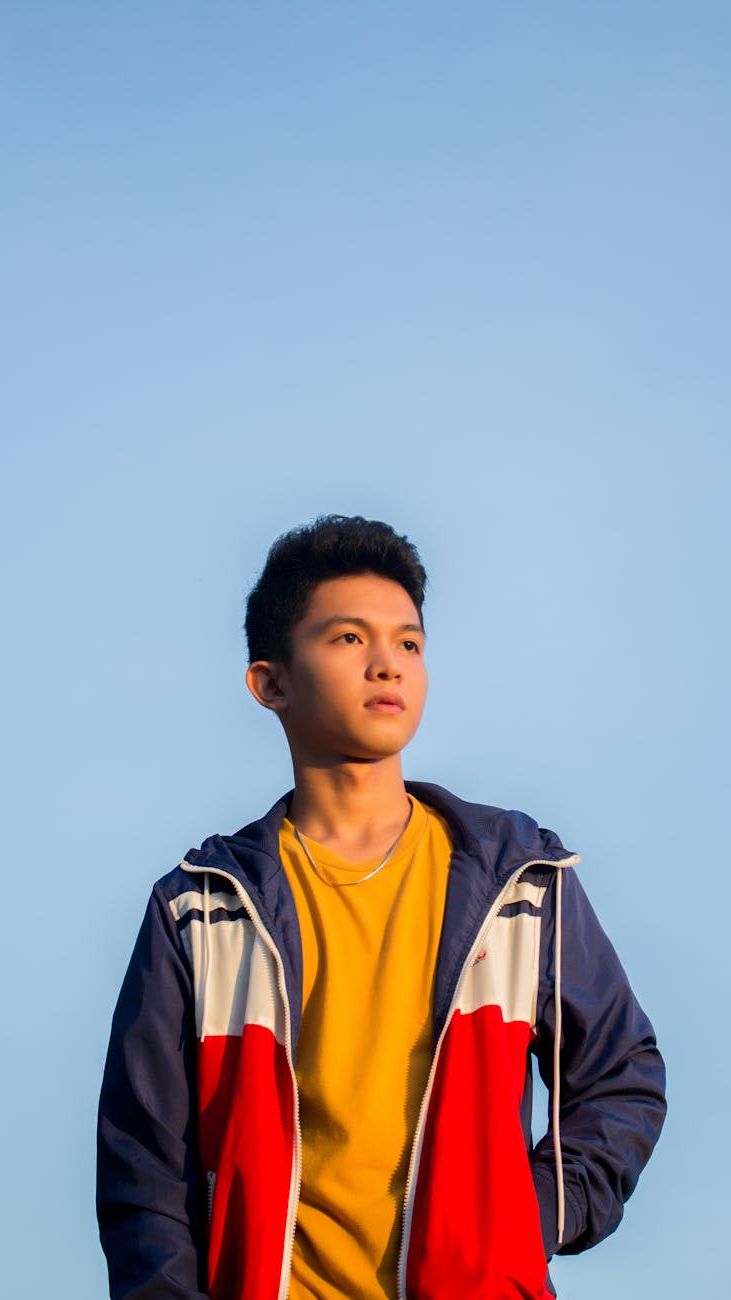 Lightweight Windbreakers for Boys: The Best Choice for an Active Spring