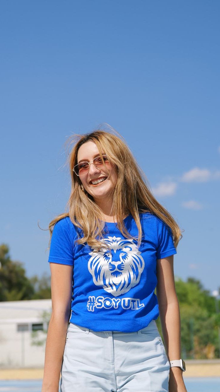 Logo T-Shirts: Trend or Anti-Trend in Women’s Fashion