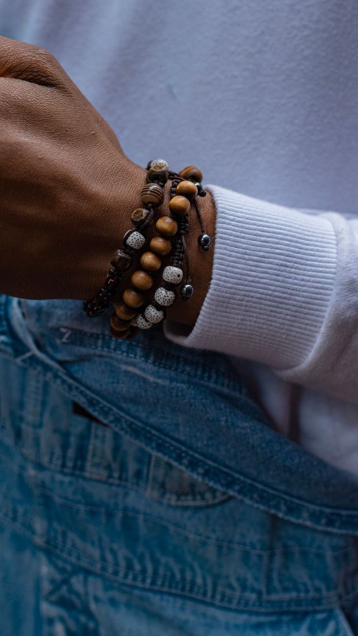 How to Choose a Men's Bracelet That Matches Your Style