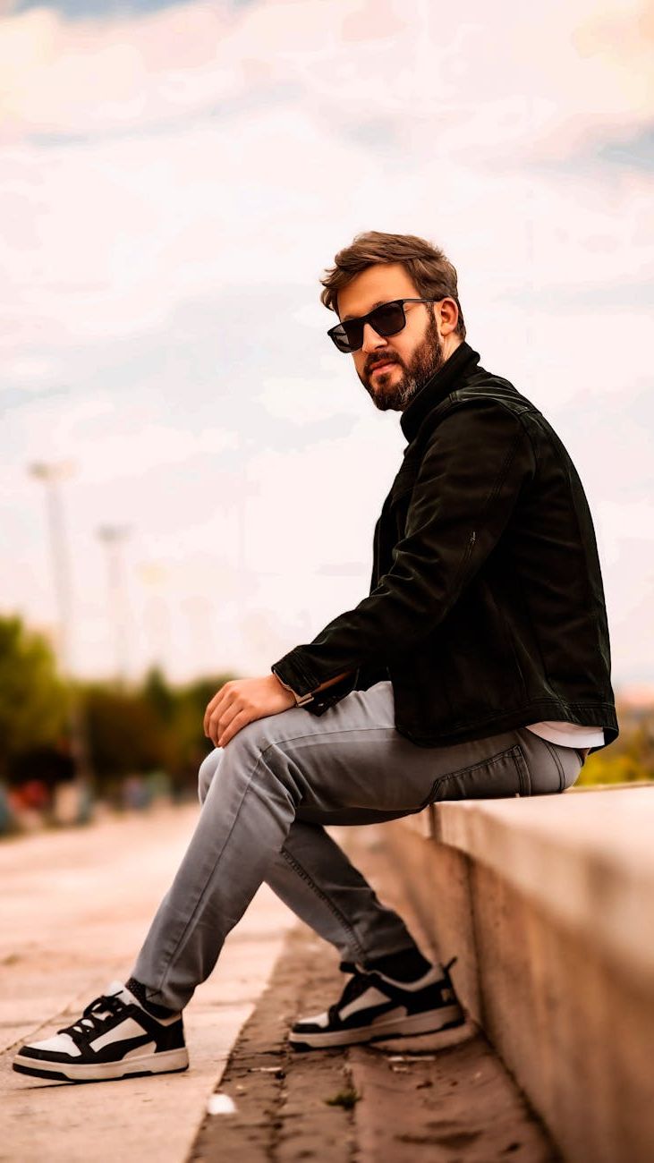 Men’s Fashion Sneakers for Travel: Comfort Without Compromising Style