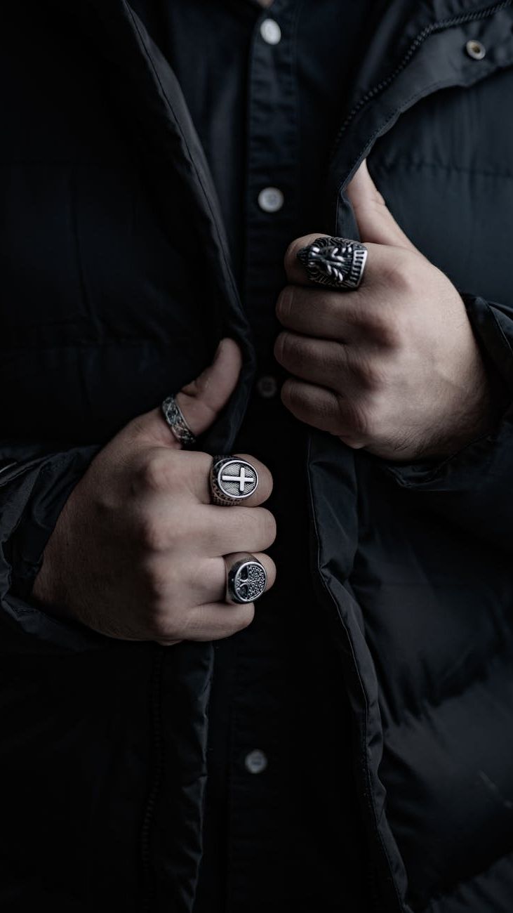Rings for Men: A Fashion Statement or a Personal Symbol?