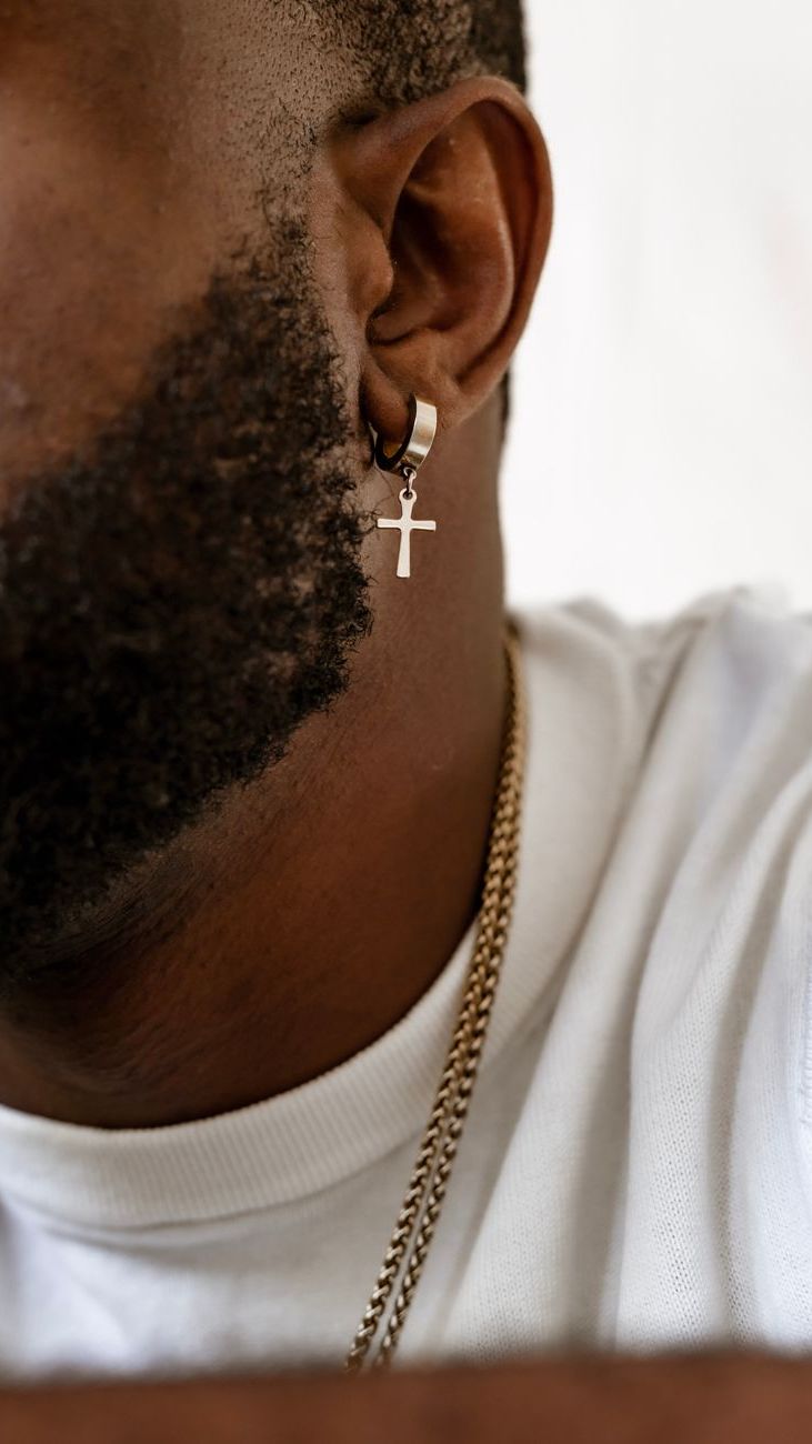 Silver Earrings for Men: Minimalist Style That Never Goes Out of Fashion
