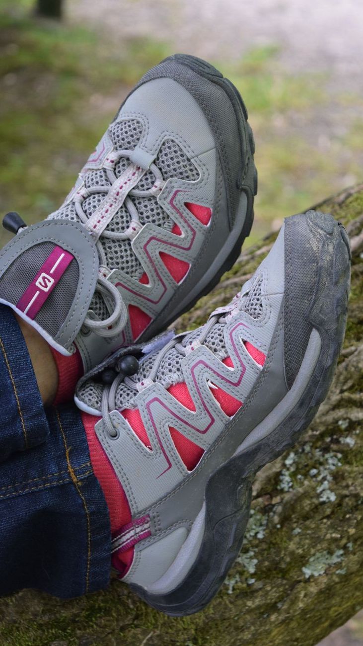 Trainers for Long Walks: How to Choose a Comfortable Pair for Girls