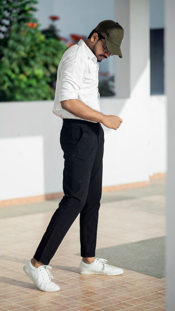 Comfort and Style: The Best Men's Pants Brands of the Year
