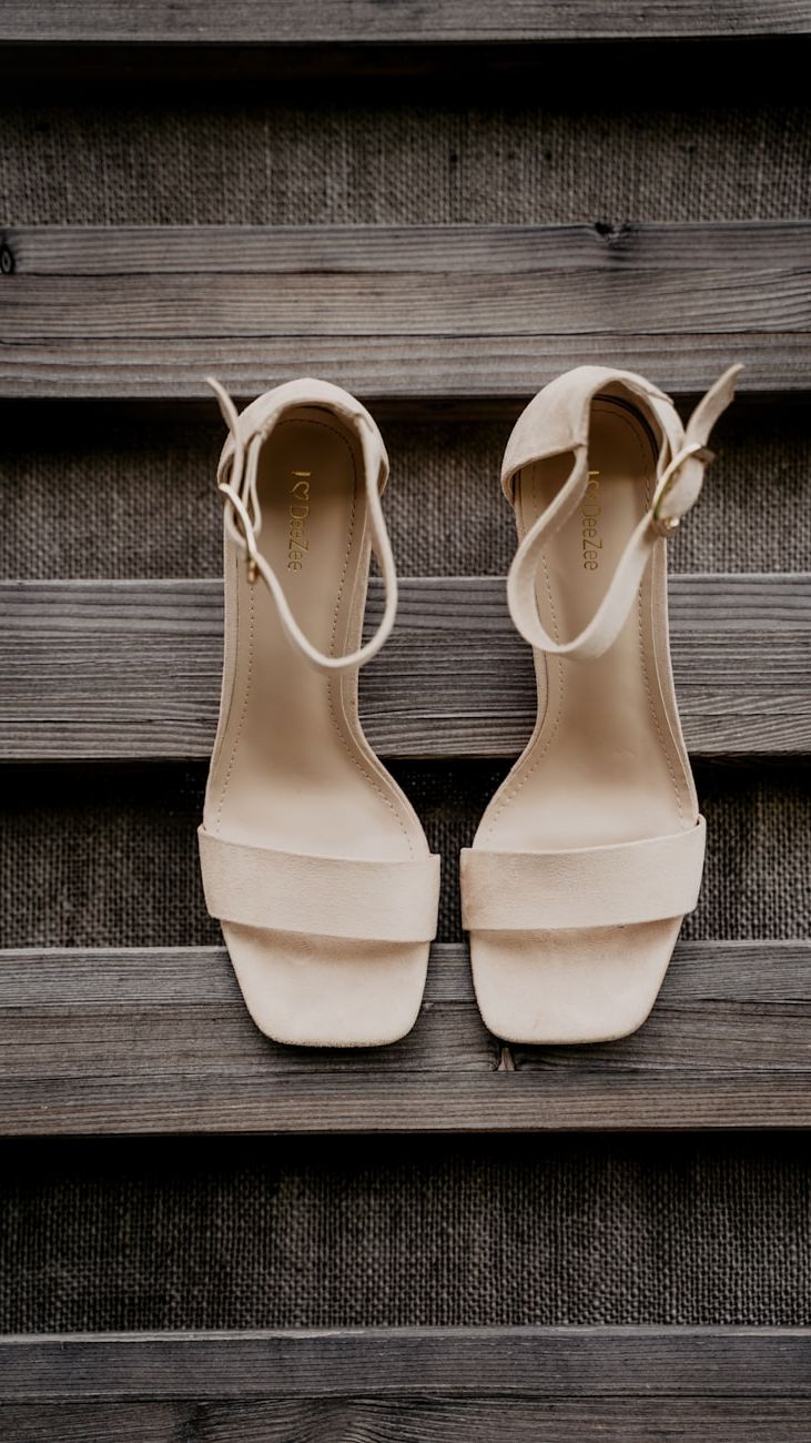 Minimalism or Statement? The Key Trends in Women’s Sandals