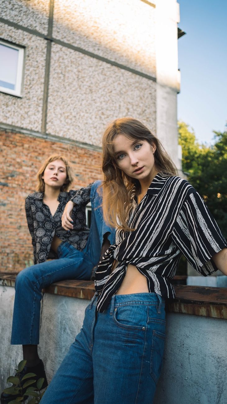 Trendy Jean Outfits for Stylish Girls