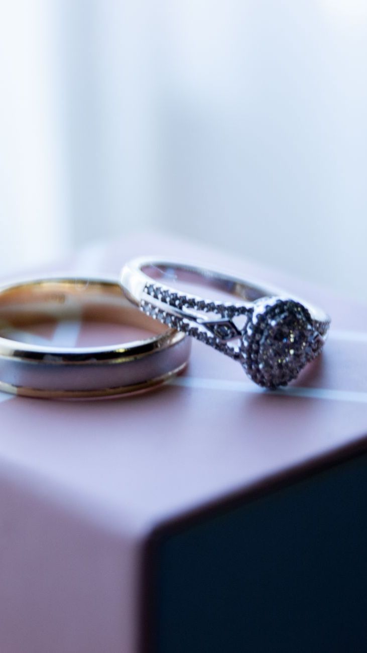 Vintage Wedding Rings: Why Brides Choose Jewelry with a Story