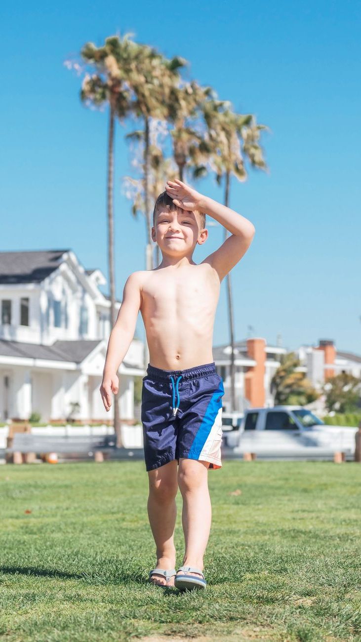 What Should Boys Wear to the Beach? Stylish Outfit Ideas for Summer