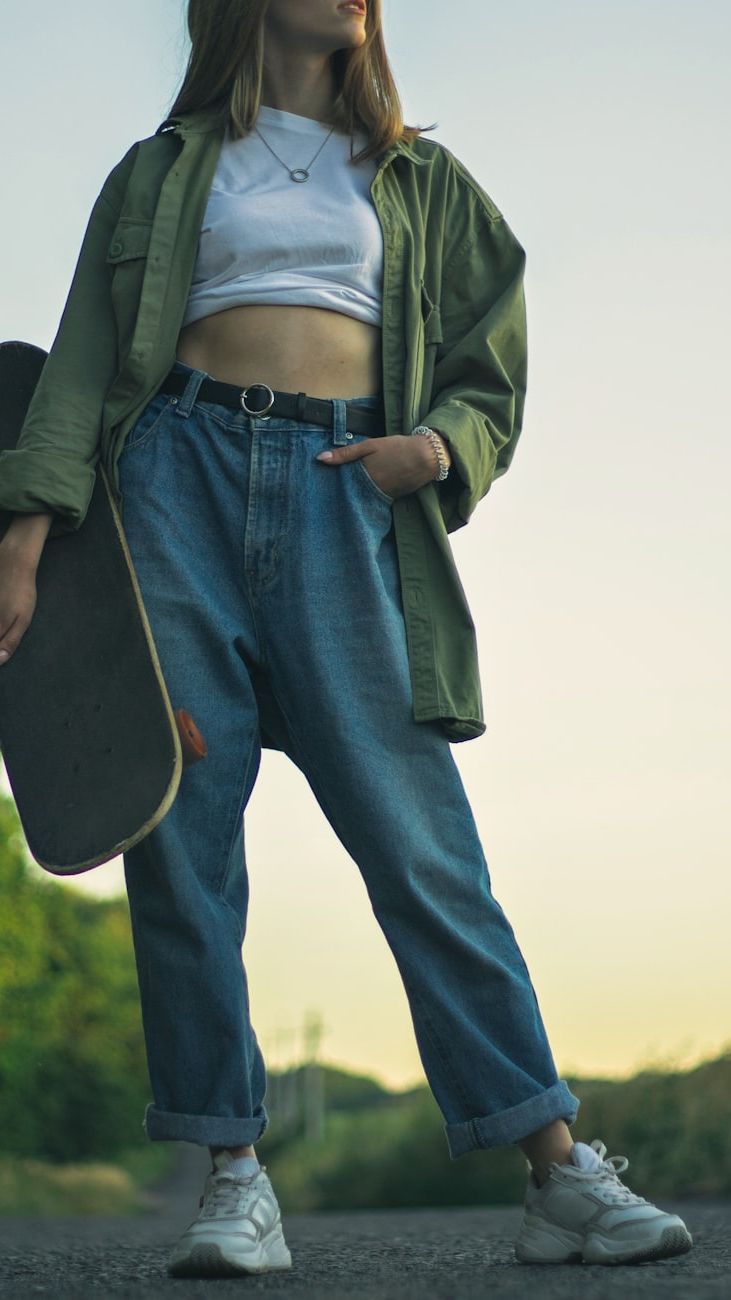 Oversize, Skinny or Mom Fit: Which Jeans to Choose for a Girl