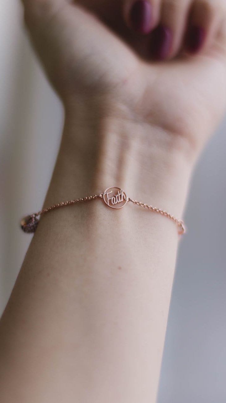 Season’s Trend: Women’s Bracelets That Stylists Are Talking About