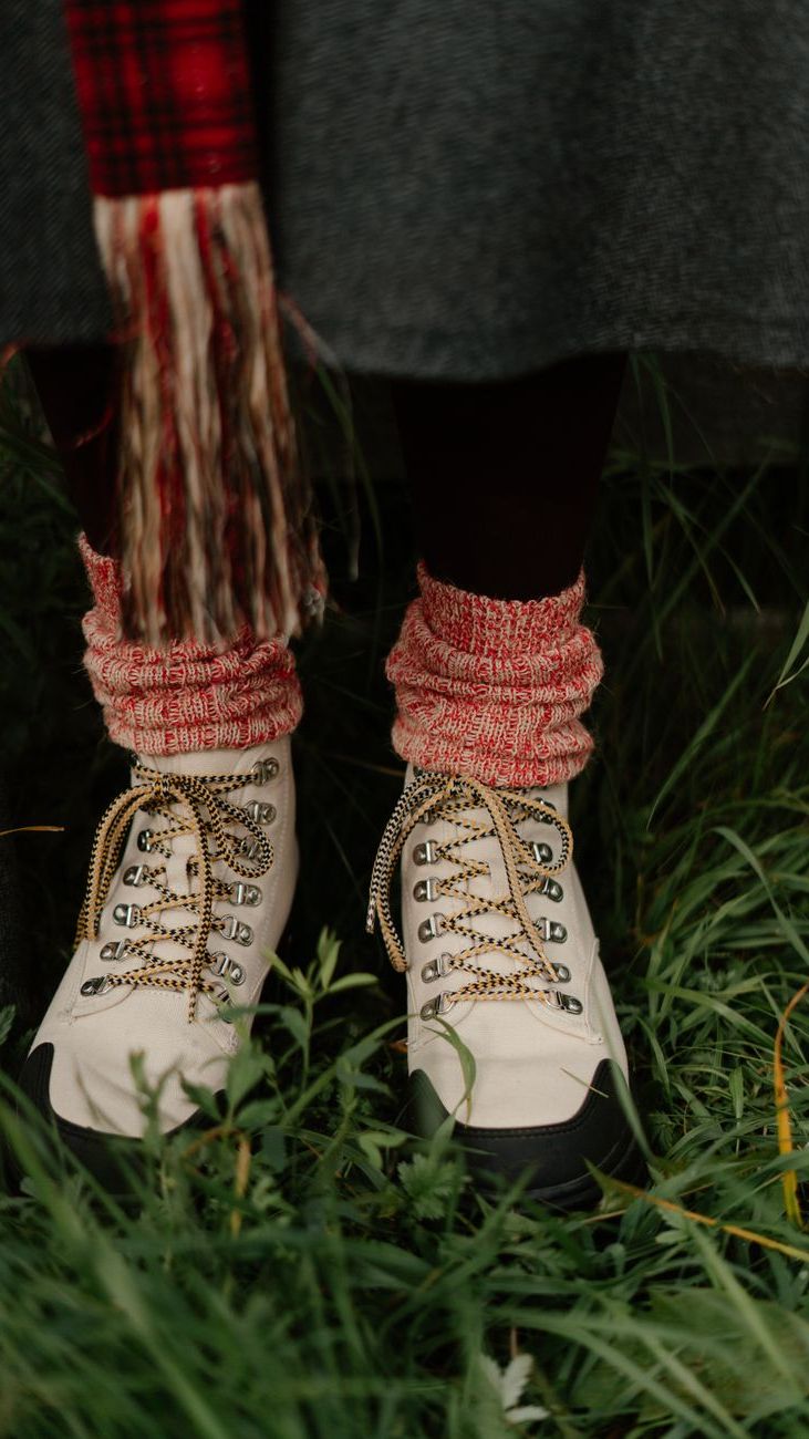Women's Trekking Boots: How to Choose a Comfortable Pair for Hiking and Walking