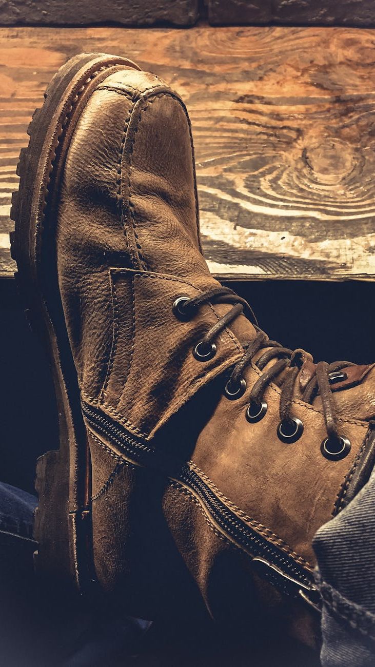 Ihr perfektes Paar: So wählen Sie Herrenstiefel für jede Gelegenheit aus